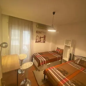 Queen 60m2 Θεσσαλονίκη